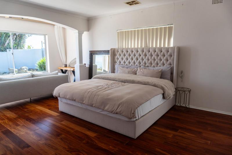 6 Bedroom Property for Sale in Plattekloof Western Cape